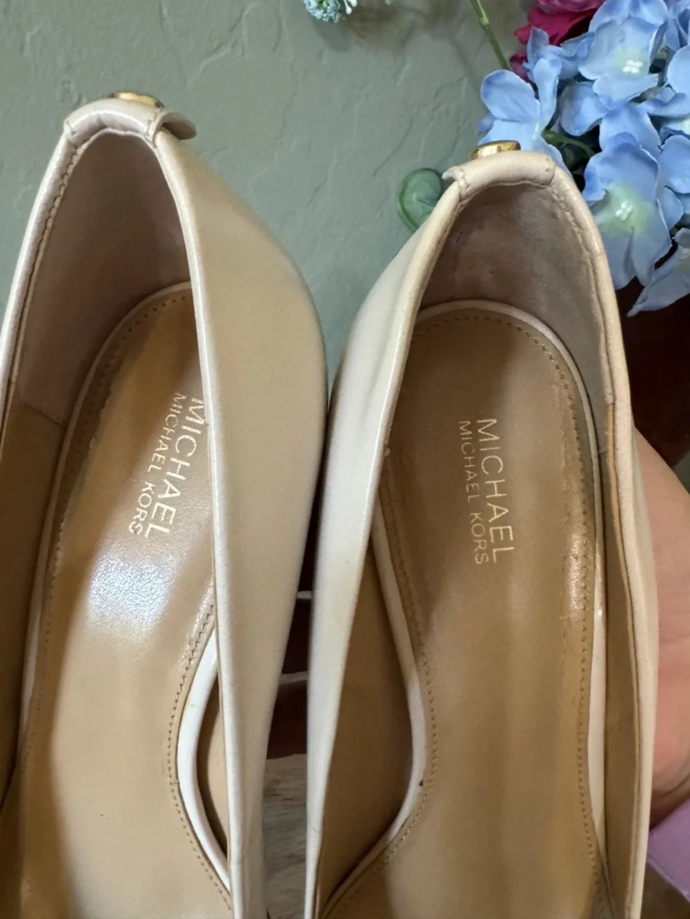 Michael Kors Nude Pumps Heels Size 9 Elegant Classic
